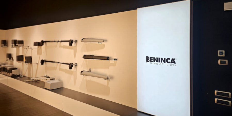 Італійська автоматика для воріт розпашного типу від заводу Beninca Італійська автоматика для воріт розпашного типу від заводу Beninca
